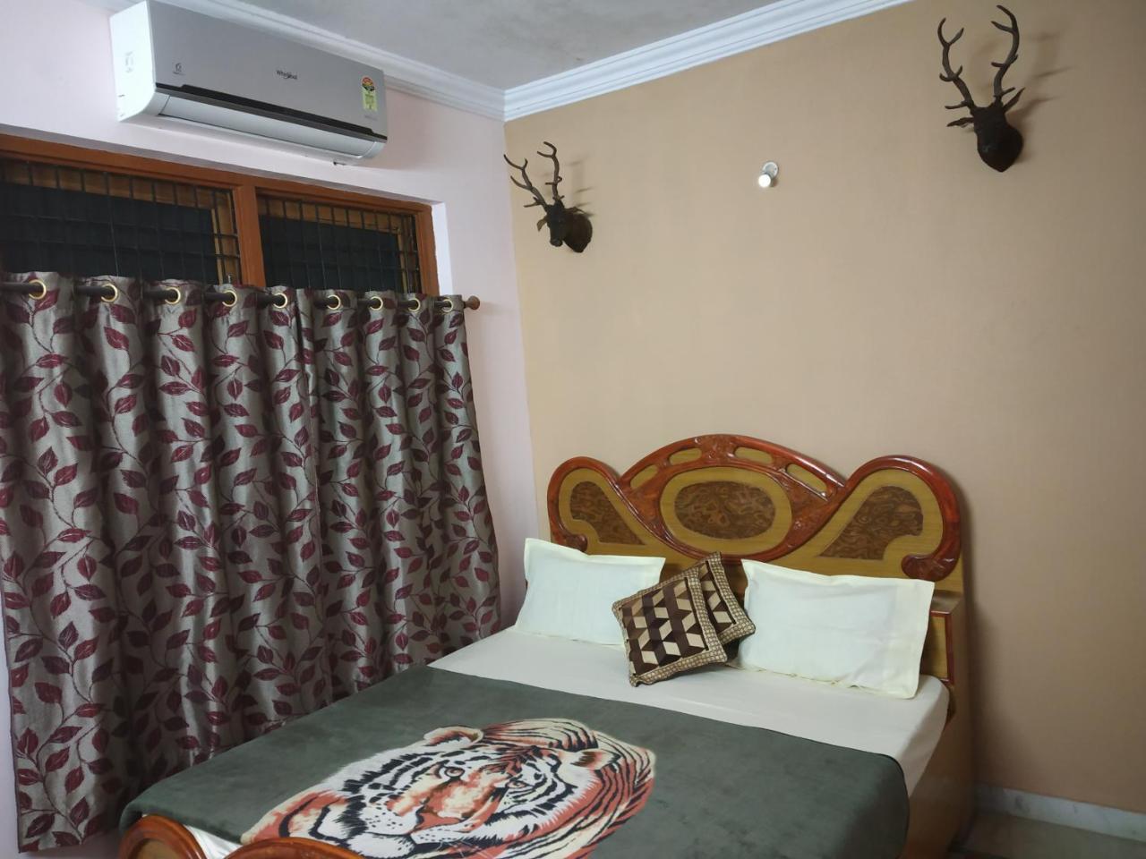 Pratibha Home Stay Jabalpur Exterior foto